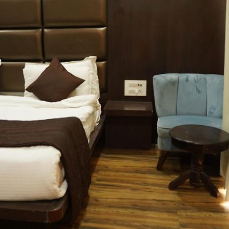 Raas Mahal-Hotel In Jaipur Near Tourist Places מראה חיצוני תמונה