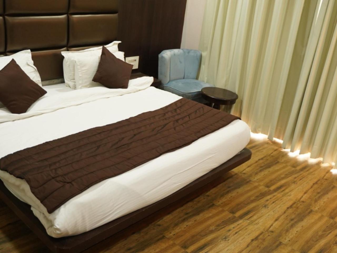 Raas Mahal-Hotel In Jaipur Near Tourist Places מראה חיצוני תמונה