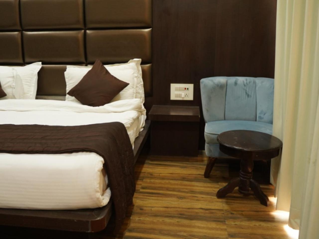 Raas Mahal-Hotel In Jaipur Near Tourist Places מראה חיצוני תמונה