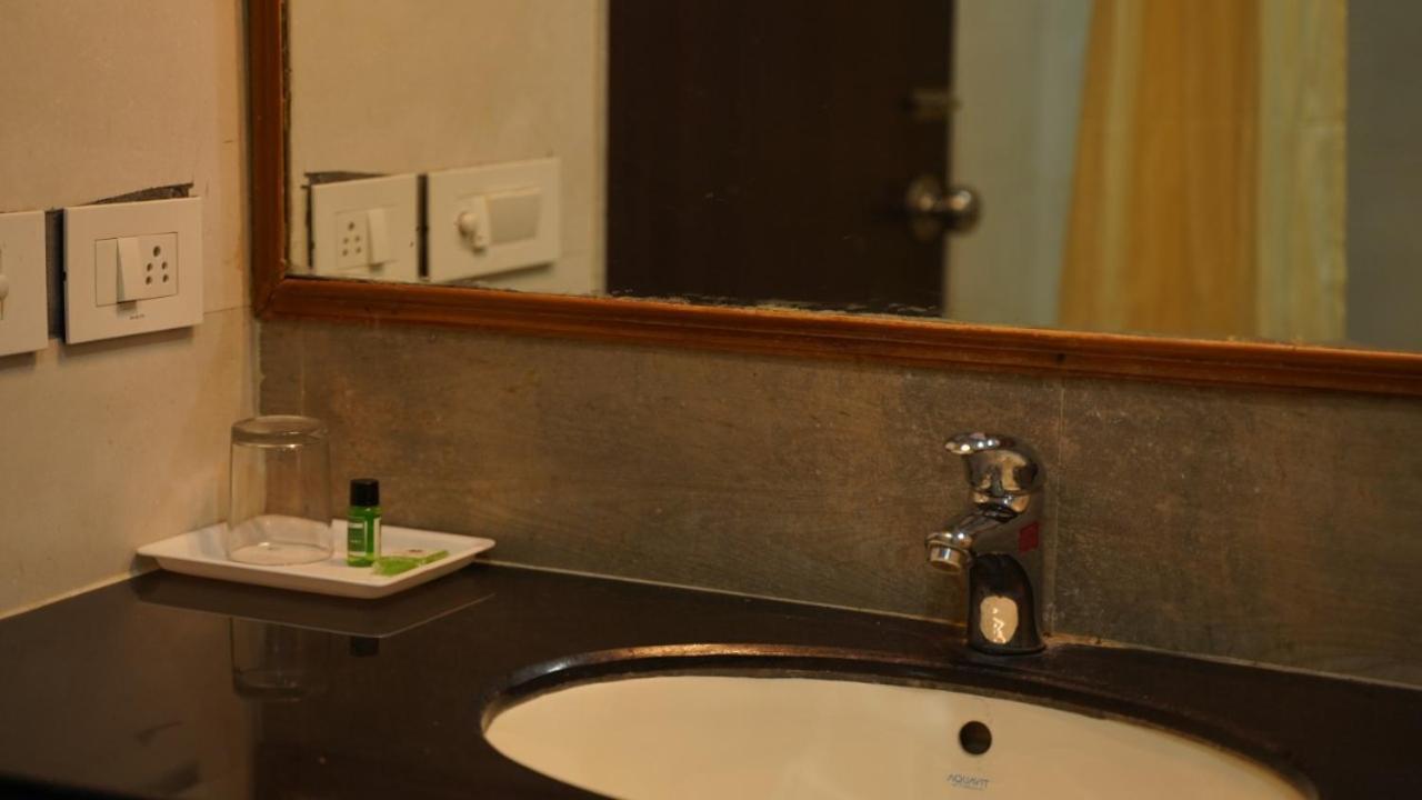 Raas Mahal-Hotel In Jaipur Near Tourist Places מראה חיצוני תמונה